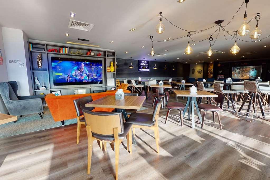Village Hotel Blackpool Restaurant photo